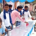 वाराणसी: सामाजिक कार्यकर्ता आशीष कुमार ने हर्षोल्लास से मनाई बाबा साहेब की 135वीं जयंती, राहगीरों को पिलाया शरबत;