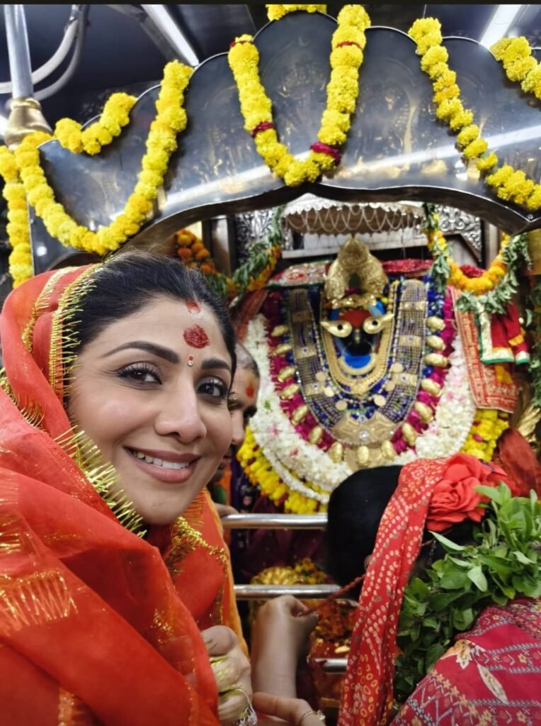 मिर्जापुर: बॉलीवुड अभिनेत्री शिल्पा शेट्टी पहुंचीं मां विंध्यवासिनी के दरबार, विधि-विधान से किया दर्शन-पूजन;