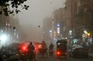 वाराणसी में मौसम का मिजाज बदलेगा, कल से फिर छा सकते हैं बादल;