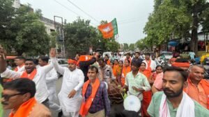 काशी में जश्न: बंगाल-असम-पुडुचेरी में BJP की जीत पर रामनगर मंडल में ढोल-नगाड़ों से मना विजय उत्सव;