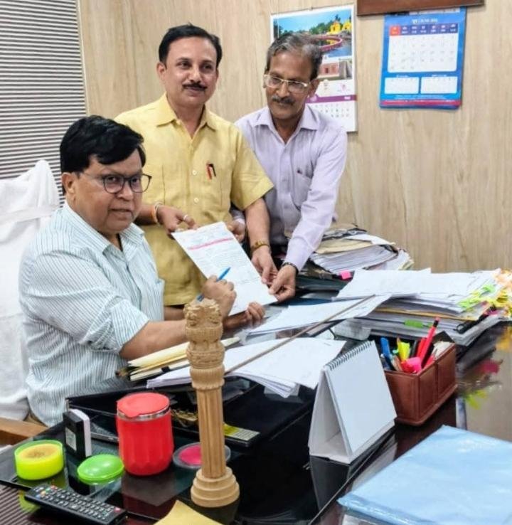 राजकीय शिक्षक संघ ने उठाई समयबद्ध पदोन्नति की मांग, शिक्षा निदेशक को सौंपा ज्ञापन;
