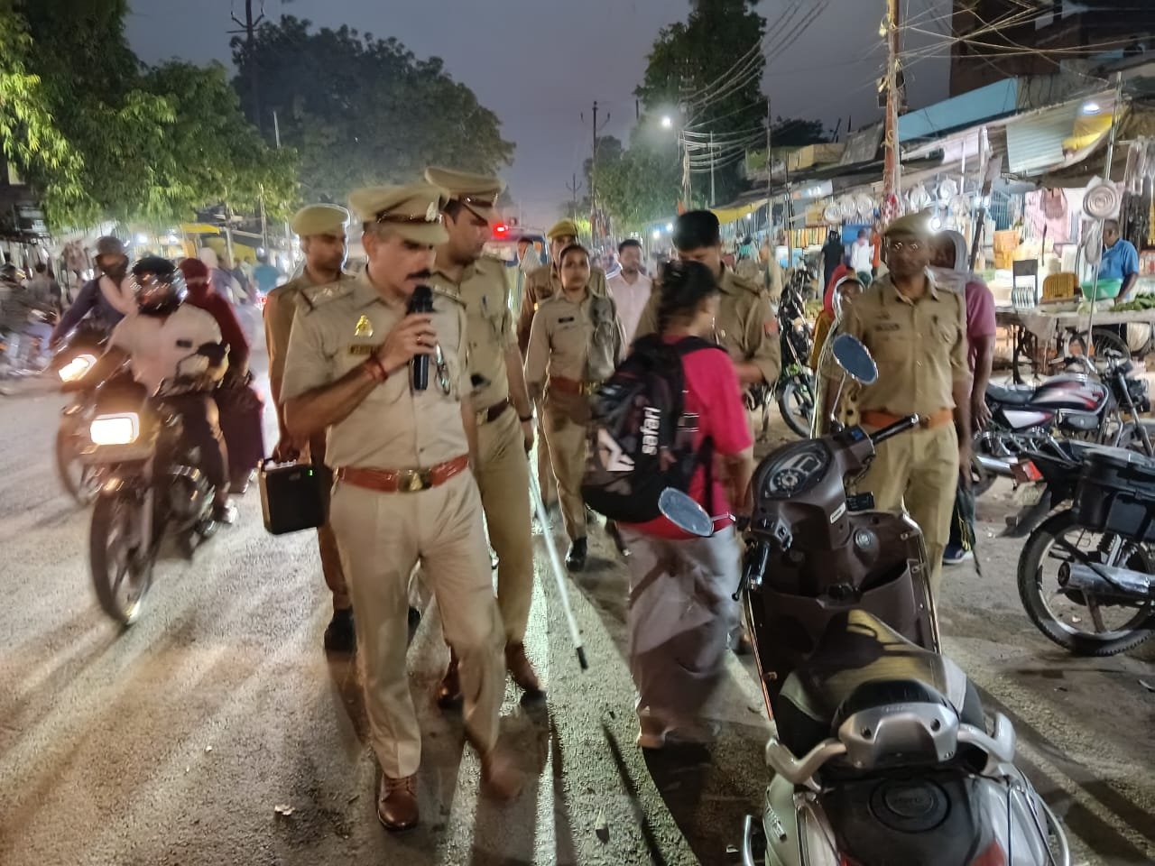 रामनगर में नवागत प्रभारी निरीक्षक संजय मिश्रा का एक्शन, किला रोड पर अतिक्रमण के खिलाफ चलाया अभियान;