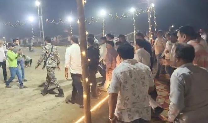 बड़गांवा नाइट क्रिकेट में पहुंचे बिहार के मंत्री जमा खान, छात्र राजनीति से बताया  पुराना जुड़ाव;