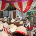पुलिस आयुक्त कमिश्नरेट वाराणसी मोहित अग्रवाल द्वारा सर्किल पिण्डरा के थानों का निरीक्षण, फूलपुर हत्याकाण्ड में शामिल अपराधियों पर सख्त विधिक कार्रवाई एवं फास्ट ट्रैक पैरवी के दिए गए निर्देश;
