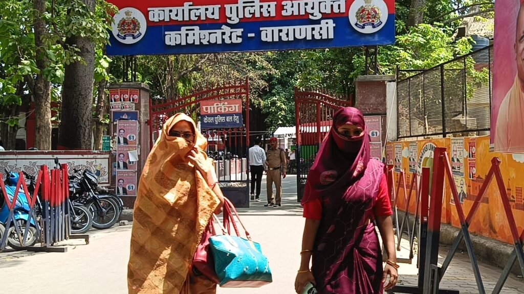 ससुराल वालों ने छीना 16 माह का दुधमुंहा बेटा, बेबस मां ने कमिश्नर से लगाई गुहार;