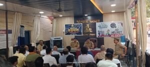 केराकत में कल से शुरू होगा “नो हेलमेट-नो एंट्री” अभियान, अब बिना हेलमेट नहीं मिलेगी सड़क पर छूट;
