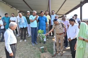 श्री रामेश्वर फिलिंग स्टेशन व पैराडाइज रिसॉर्ट में हरियाली की पहल, डॉ. अनिल पाण्डेय ने किया शुभारंभ; 