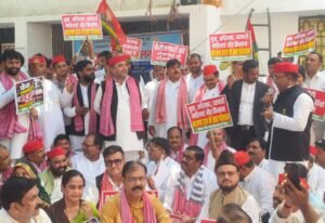 जौनपुर में समाजवादियों का शक्ति प्रदर्शन: महंगाई, बेरोजगारी और भ्रष्टाचार के खिलाफ हजारों लोगों का हुंकार;
