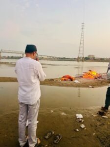 वरिष्ठ भाजपा नेता चतुरानंद प्रसाद गुप्ता के निधन पर शोक व्यक्त करने पहुंचे विधायक सौरभ श्रीवास्तव;