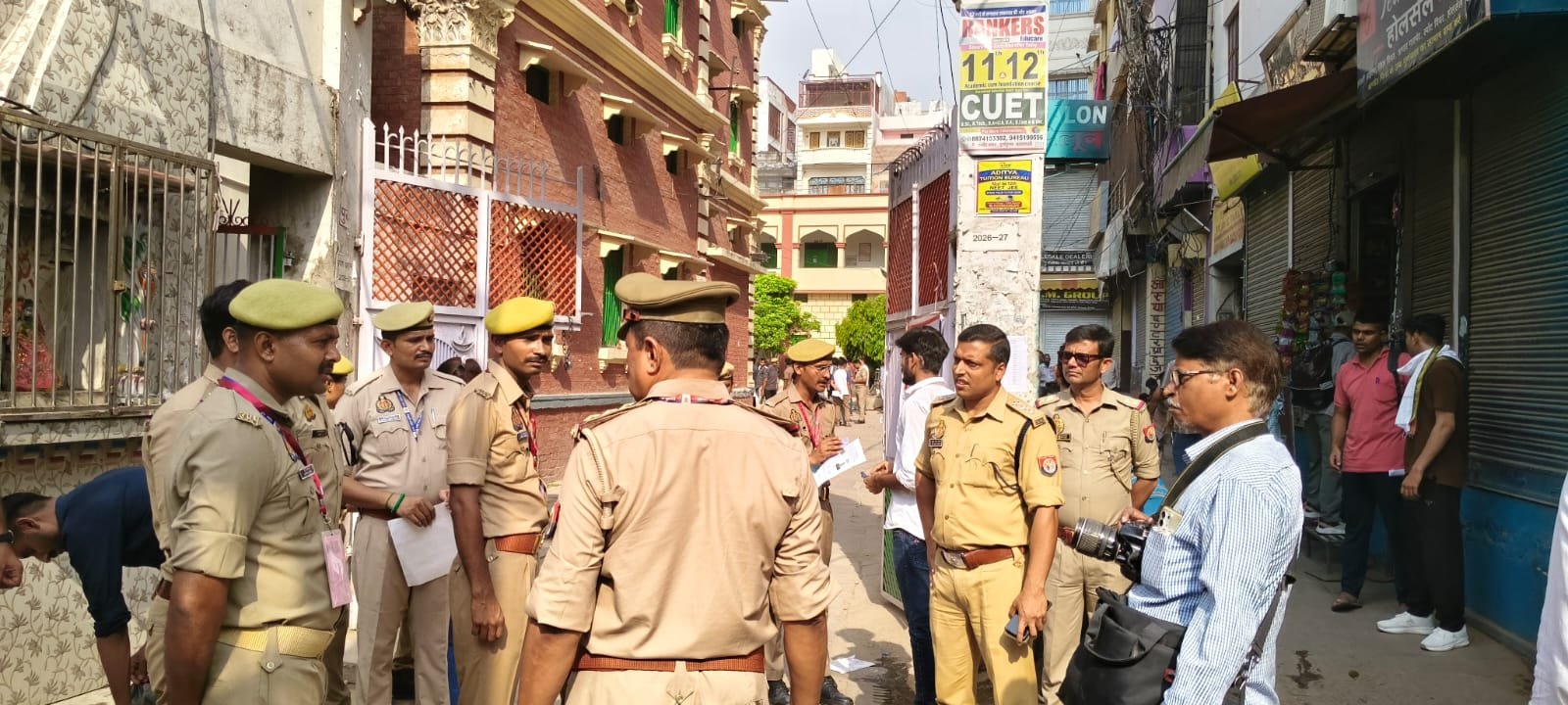 यूपी पुलिस कांस्टेबल परीक्षा:एसीपी दशाश्वमेध ने केंद्रों का किया निरीक्षण;